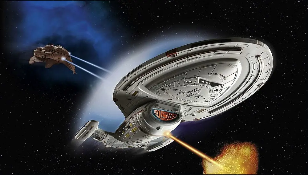 Maqueta Revell USS Voyager con 1001hobbies (Ref.04992)